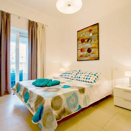 Luxury With Pool Apartment