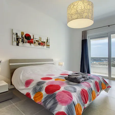 아파트 Luxury With Pool