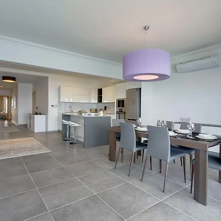 Apartment Luxury With Pool Sliema