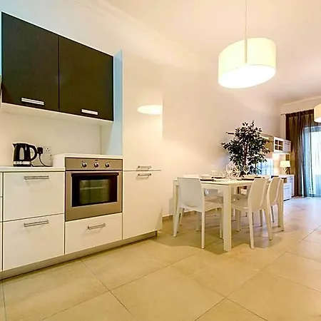 Apartment Luxury With Pool