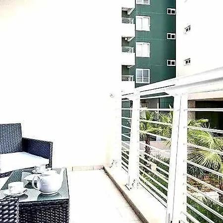 Luxury With Pool Apartment *