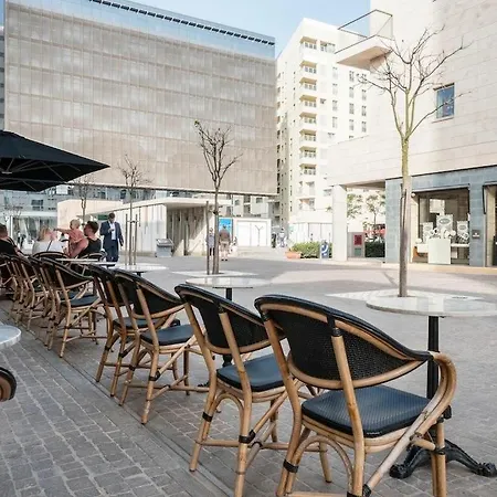 Luxury With Pool Apartment